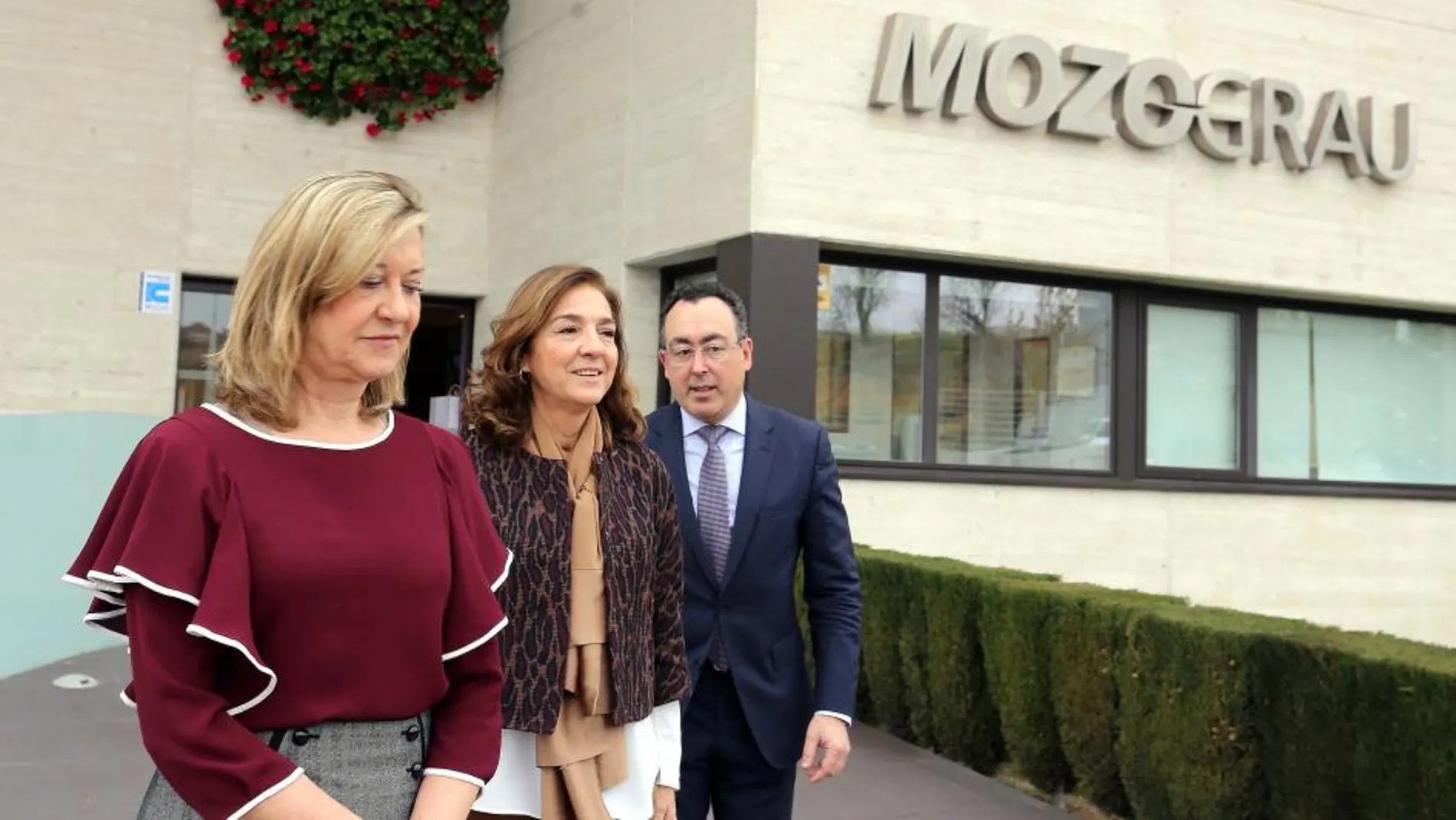 La consejera de Economía y Hacienda, Pilar del Olmo, y la secretaria de Estado de I+D+i, Carmen Vela, visitan la empresa vallisoletana Mozo-Grau