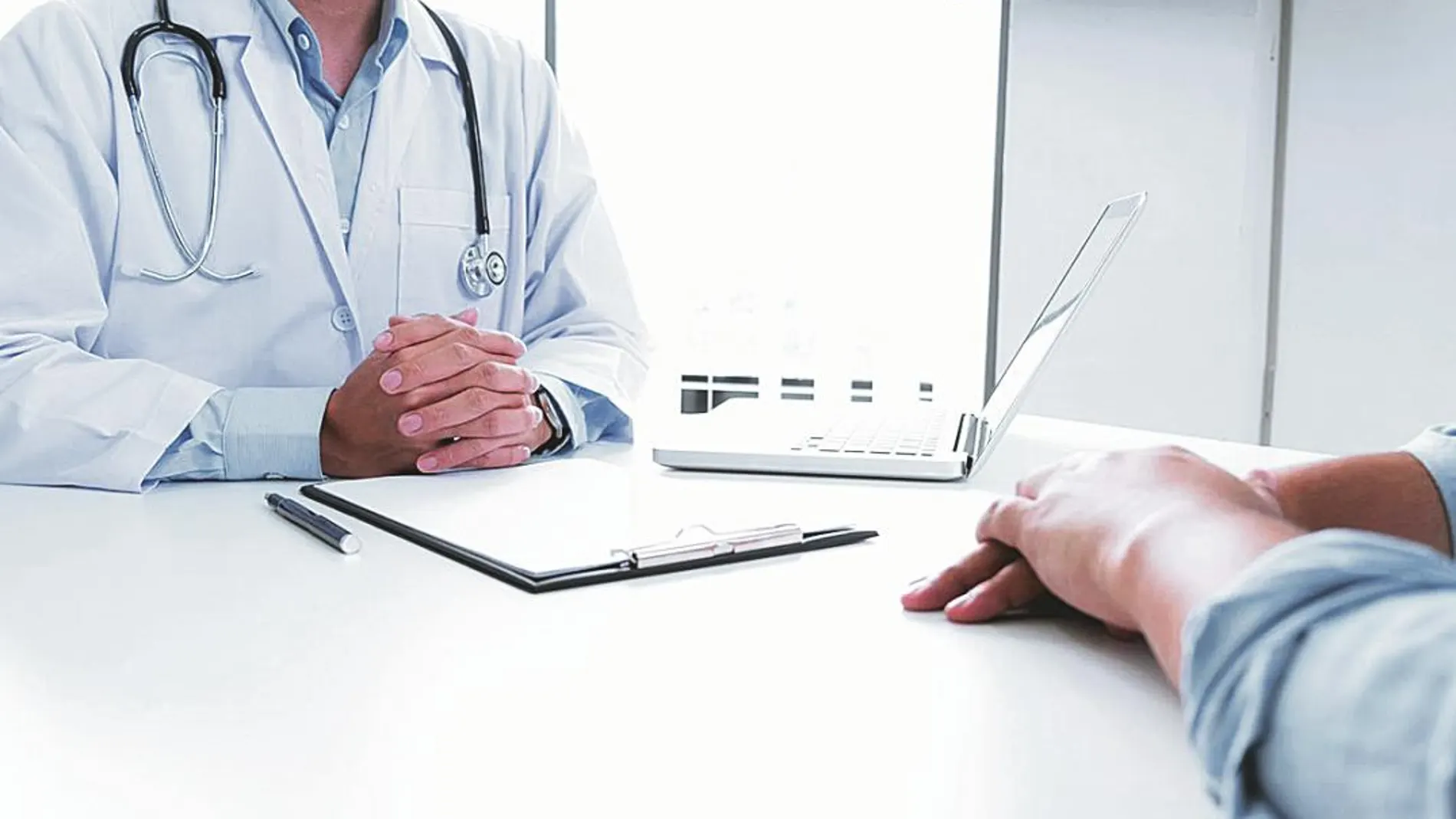 Los expertos coincidieron en destacar que se debe aumentar el trato emocional a los enfermos de cáncer