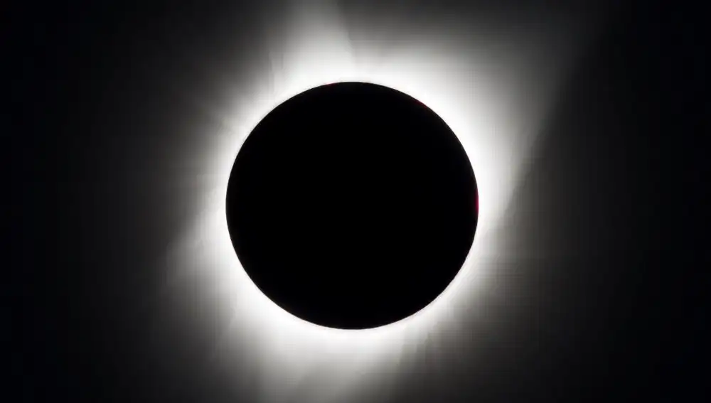 El eclipse solar total visto desde Madras, Oregón.