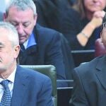 IU pone contra las cuerdas a Griñán al declararse en rebeldía contra el déficit
