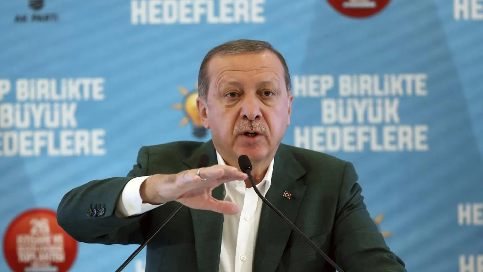 Recep Tayyip Erdogan, anunció ayer el comienzo de una gran ofensiva en la zona.