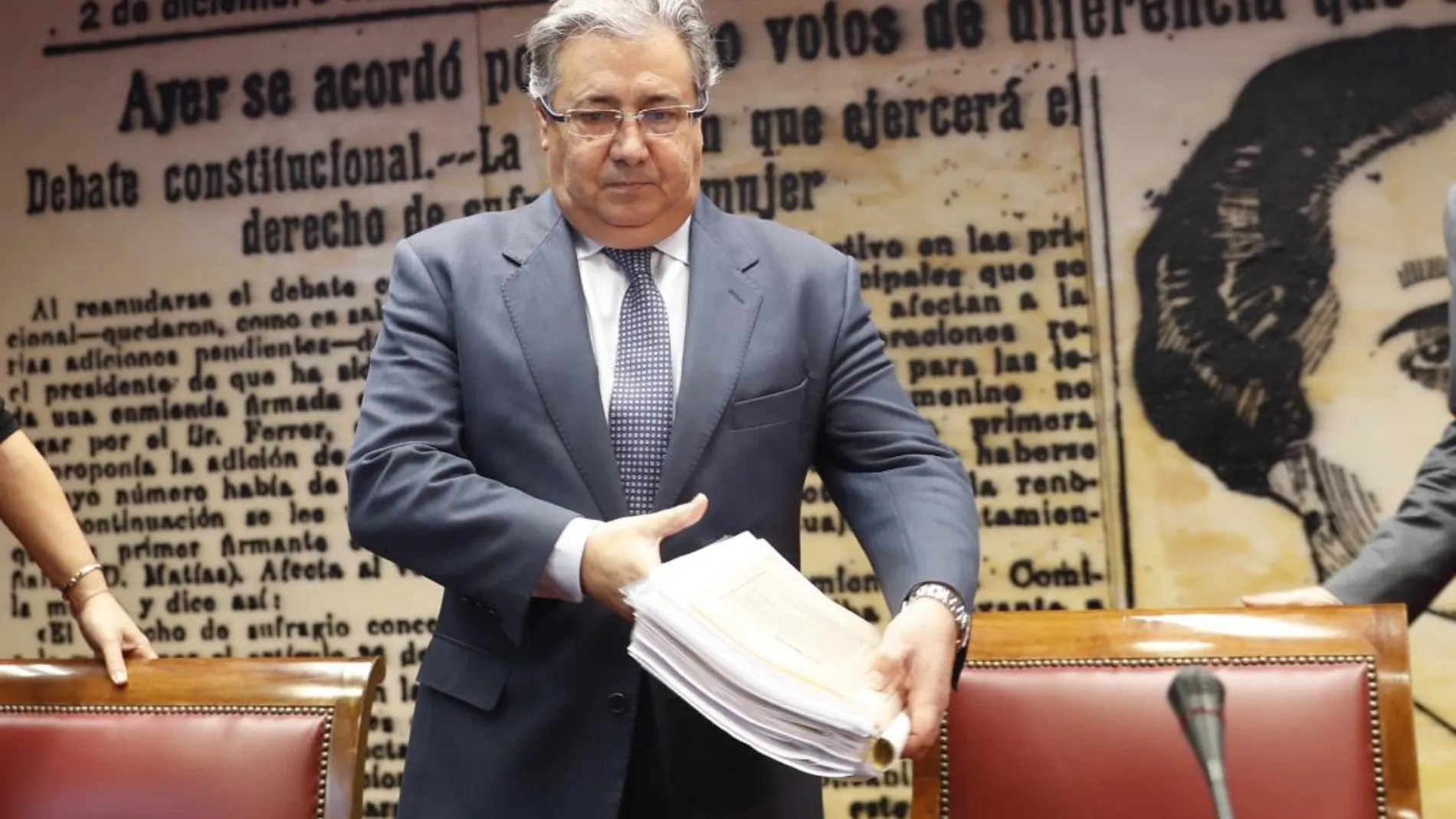 El ministro del Interior Juan Ignacio Zoido a su llegada a la Comisión de Interior del Senado, para explicar el operativo policial que se llevó a cabo en Cataluña desde el referéndum del 1 de octubre