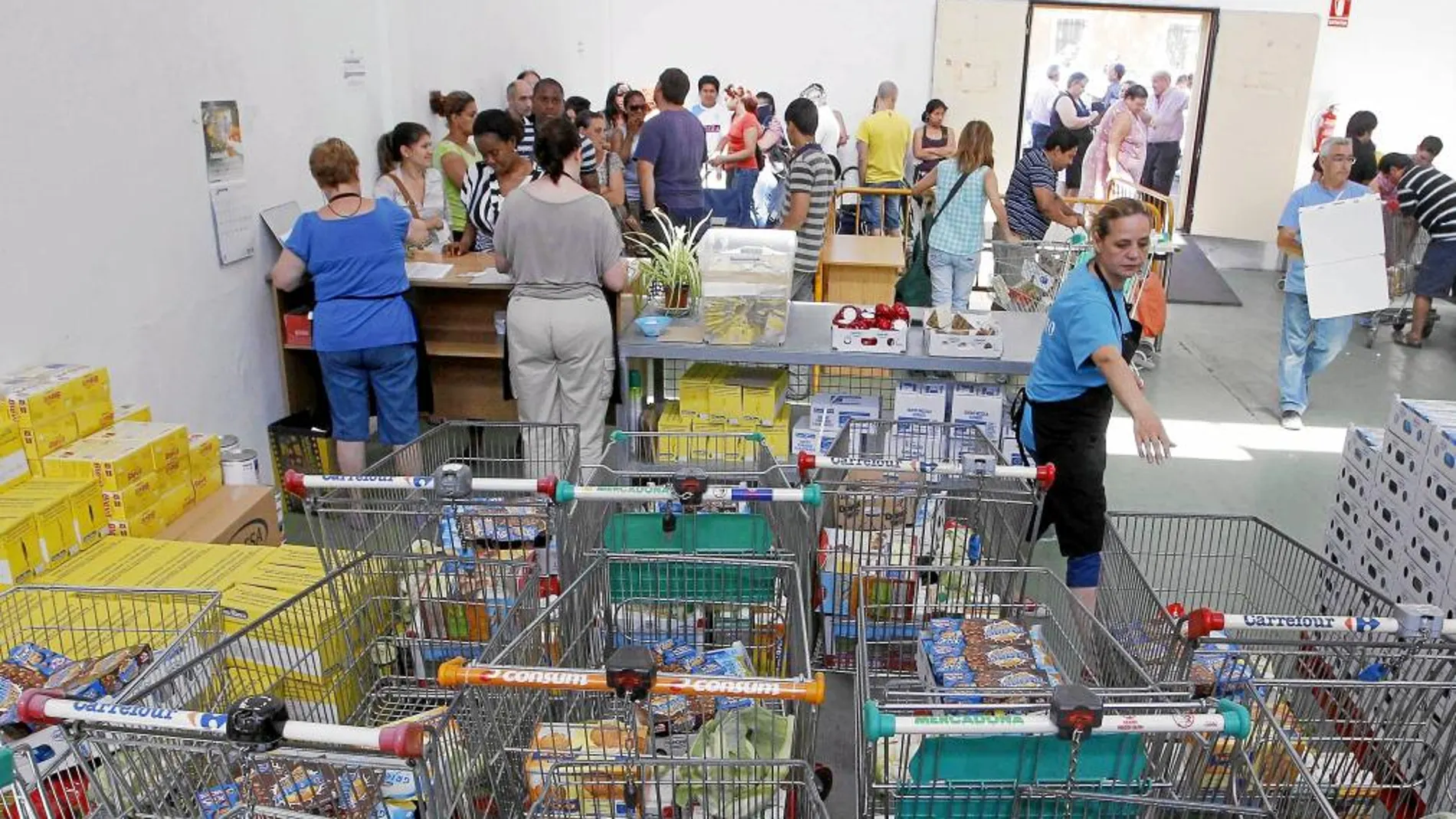 Los bancos de alimentos catalanes dan comida anualmente a 136.000 personas