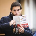 Fotografía facilitada por el propio Pablo Moreno Acevedo, periodista riojano, autor del libro «De mayor YouTuber. Descubre los éxitos del éxito de YouTube», en el que desgrana los diez secretos del éxito de esta plataforma de vídeo en internet.