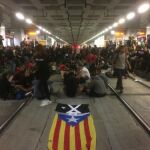 Los CDR han cortado las vías del AVE
