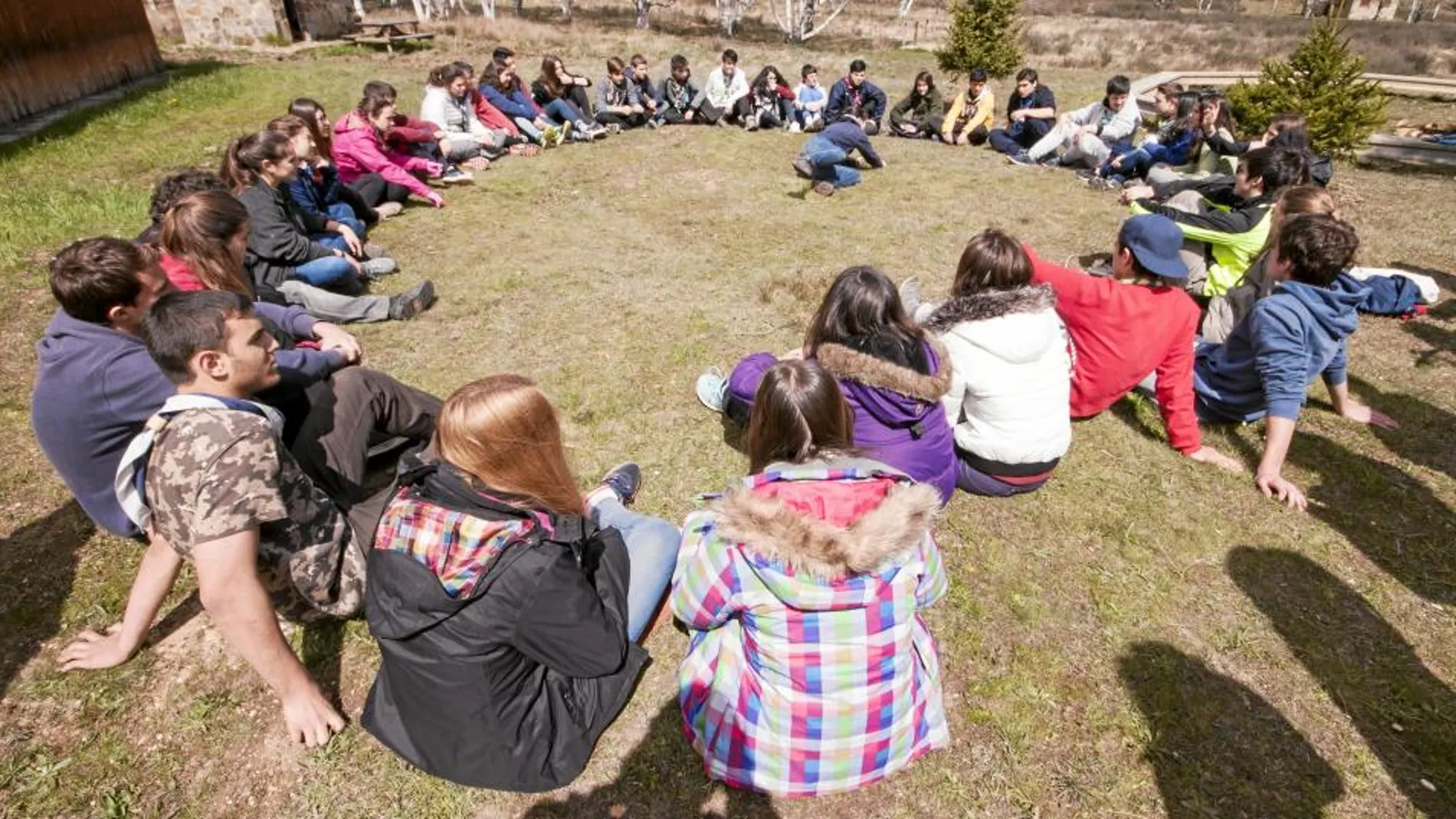 Encuentro de Pioneros Sheerwood de diferentes grupos Scout de Castilla y León en Tabuyo del Monte (León) en abril de este año.