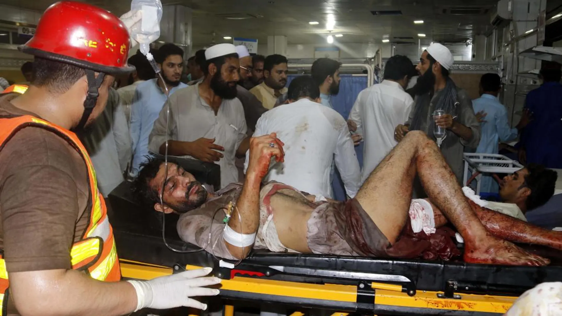 Mueren 12 personas en un atentado durante un acto político en Paquistán