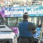 Según el Ayuntamiento, el orden público será ahora competencia exclusiva de los Mossos d'Esquadra, lo que agrava la relación entre Colau y la Guardia Urbana