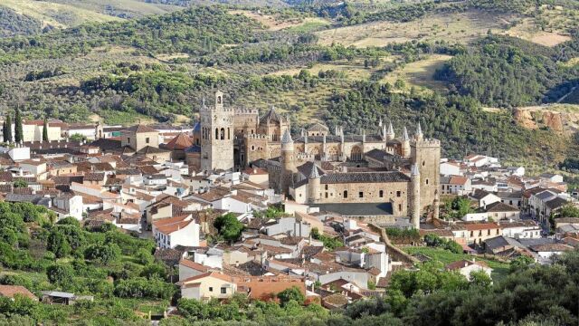 Patrimonio de la Humanidad. El Monasterio de Guadalupe presume de tener una de las fachadas góticas más bellas del mundo