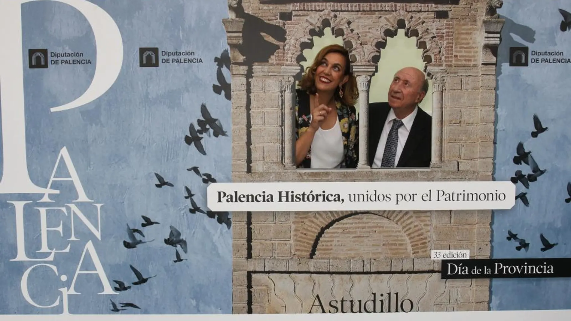 La presidenta de la Diputación de Palencia, Ángeles Armisén, junto al pregonero, José María Pérez Peridis