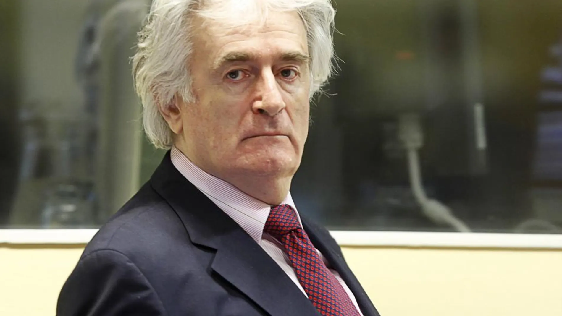 El antiguo líder serbobosnio Radovan Karadzic,