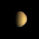 La luna Titán, fotografiada por Cassini