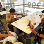 Ikea, punto de encuentro de jubilados en busca del amor