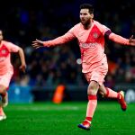 Leo Messi celebra su gol, primero del equipo ante el RCD Espanyol. EFE/Quique García
