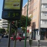 Ex trabajadores del Infoca, en huelga de hambre y a 40ºC en plena calle en Sevilla