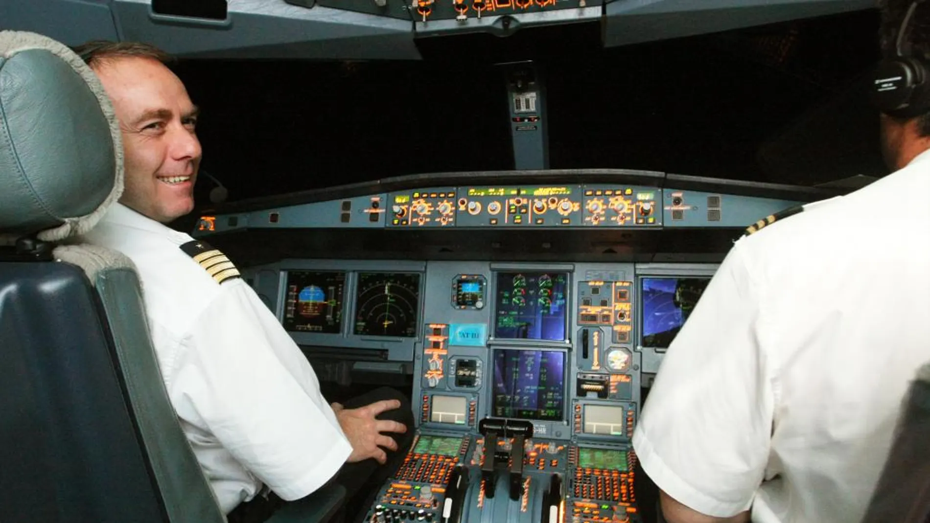 Los pilotos mayores de 65 años podrán ser instructores de vuelo o examinadores