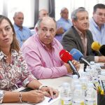 La consejera de Ganadería, Milagros Marcos, y Benjamín Fernández, asisten a la Asamblea General del Consorcio