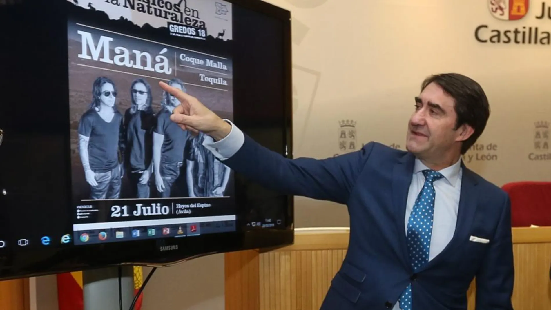 El consejero de Fomento y Medio Ambiente, Juan Carlos Suárez-Quiñones, presenta el cartel del festival Músicos en la Naturaleza