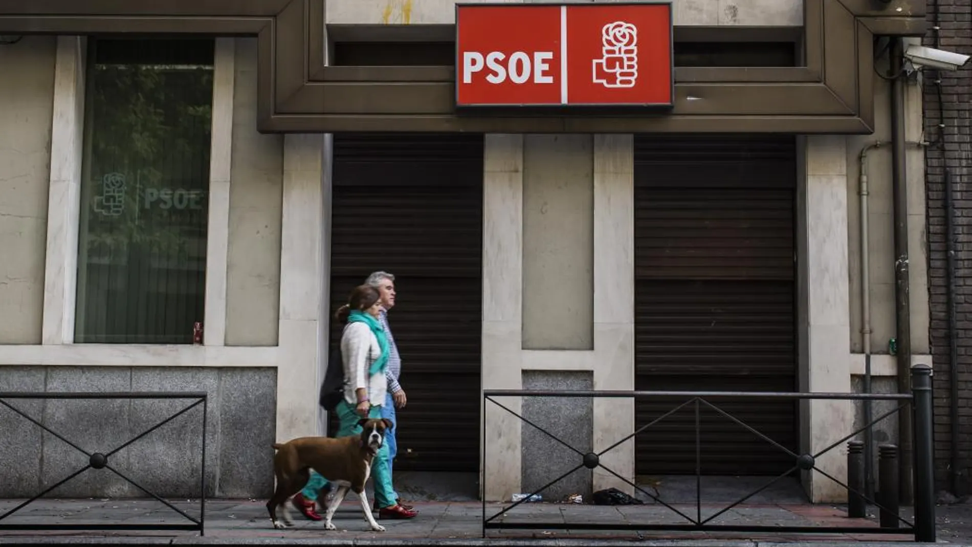 La gestora tiene 20 días para sacar al PSOE del «no»