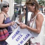 Mujeres de Maracena (Granada) se manifiestan en apoyo de Juana Rivas