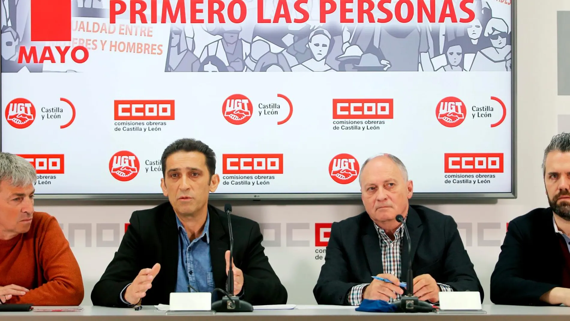 Los secretarios generales de CCOO y UGT, Vicente Andrés y Faustino Temprano, respectivamente presentan los actos del 1 de mayo