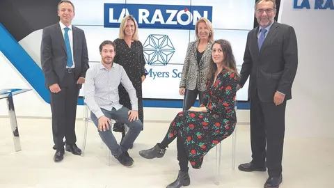 De izquierda a derecha, Álvaro Rogado, Diego Villalón, Carina Escobar, Menchu Lavid, María Gálvez y Xavier Badía / C. Pastrano