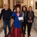 La alcaldesa de Cartagena, Ana Belén Castejón, fue respaldada ayer por los seis ediles del PSOE en Cartagena
