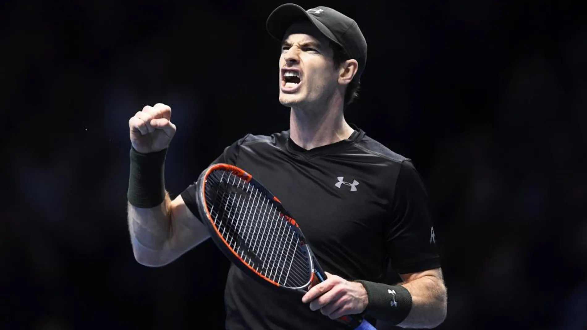 El tenista británico Andy Murray celebra su victoria ante el japonés Kei Nishikori