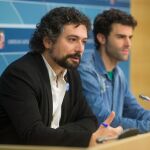 José Sarrión, junto a Rubén García, presenta la propuesta de IU