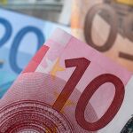 El euro baja al valor mínimo desde finales de julio