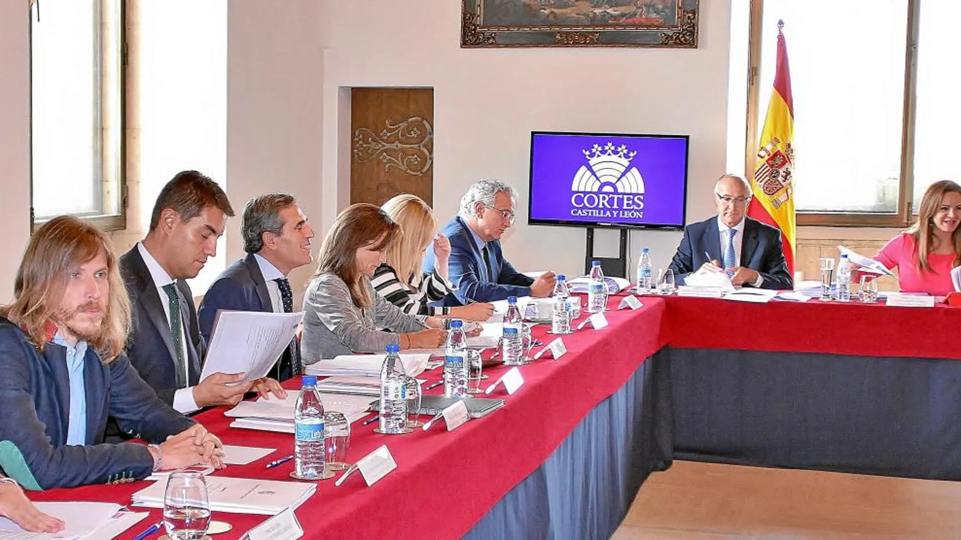 Reciente reunión de la Junta de portavoces de las Cortes presidida por Silvia Clemente