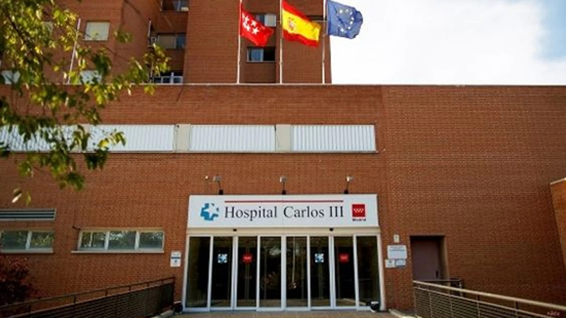 La enfermera se encuentra ingresada en la unidad de Aislamiento de Alto Nivel del Hospital La Paz-Carlos III