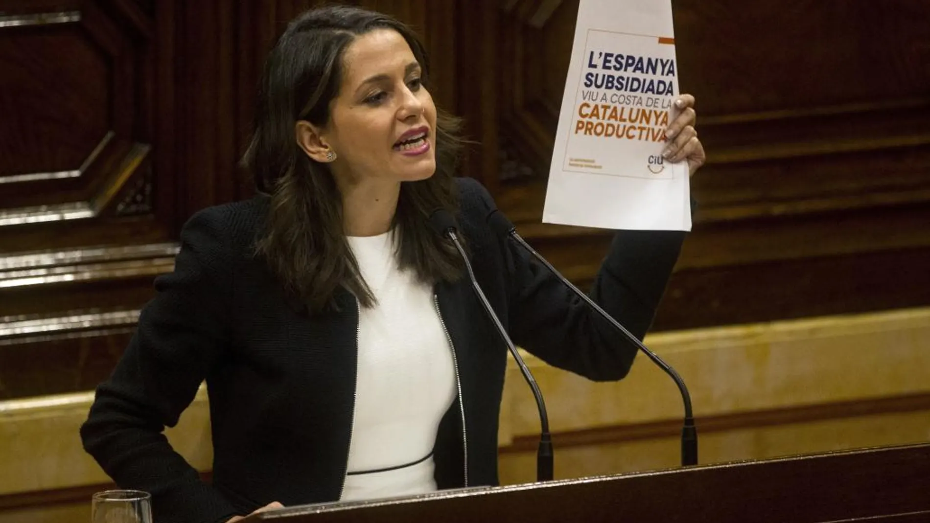 La lider de Ciudadanos Inés Arrimadas responde al presidente de la Generalitat, Carles Puigdemont