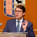 El alcalde de Salamanca, Alfonso Fernández Mañueco, muestra su malestar con la actuación del Gobierno de Sánchez con el Centro Documental de la Memoria História