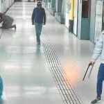 En la imagen, un grupo de vándalos grafiteros en el Metro de Barcelona, cuyo comportamiento es cada vez más violento e incívico