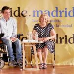 Manuela Carmena junto al edil de Participación, Pablo Soto