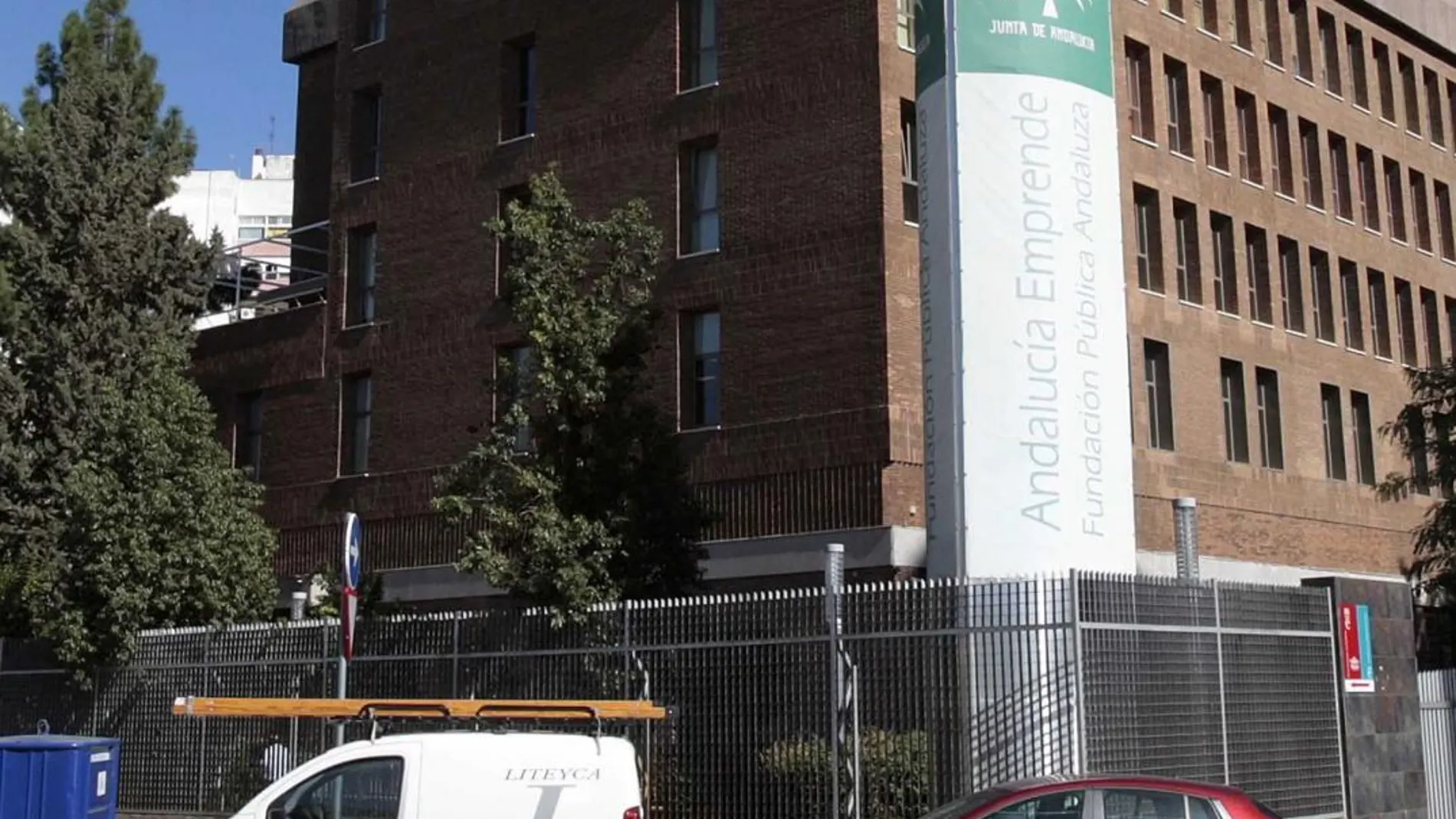 Descontrol a todos los niveles en una fundación pública con mil puestos «a dedo»