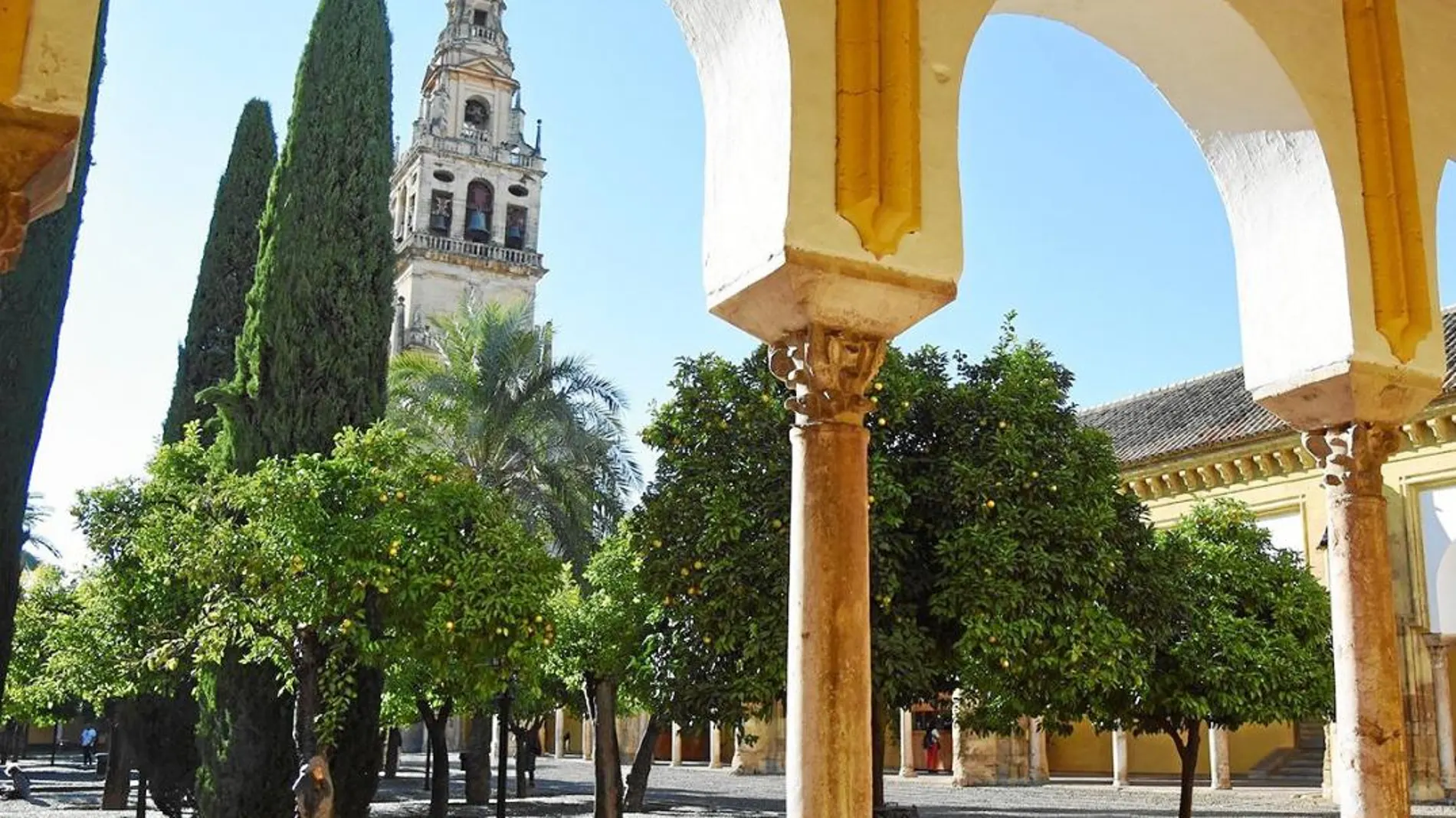 Patio de los Naranjos de la Mezquita-Catedral de Córdoba