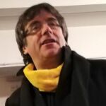El expresidente catalán Carles Puigdemont en un acto ayer en Bruselas. EFE/Javier Albisu