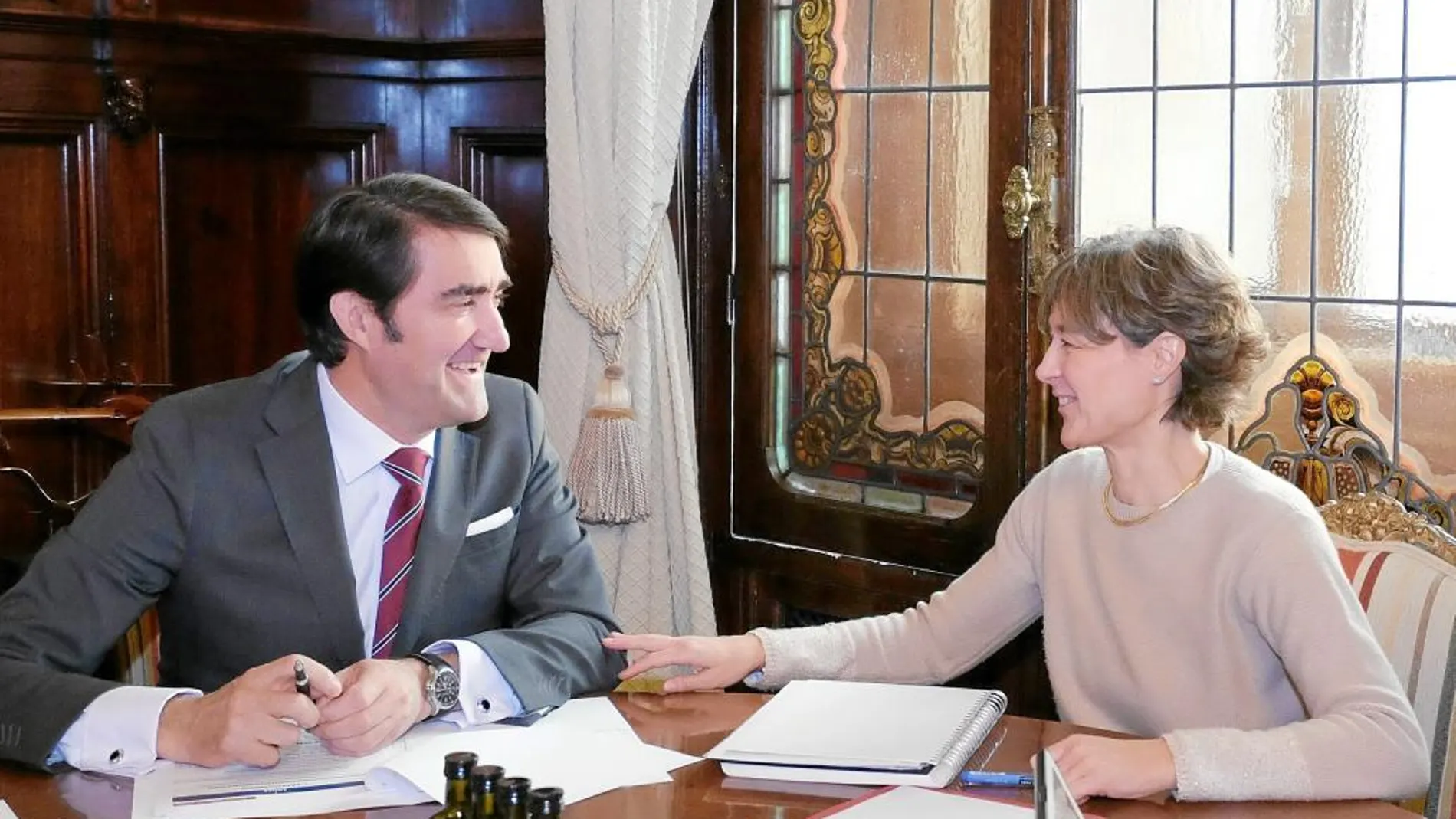 La ministra Isabel García Tejerina se reúne con el consejero de Medio Ambiente, Juan Carlos Suárez-Quiñones