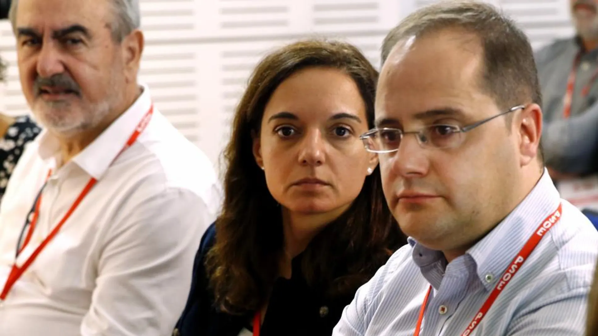 La secretaria general del PSOE-M, Sara Hernández, y el exsecretario de Organización del PSOE y líder de los socialistas riojanos, César Luena durante el Comité