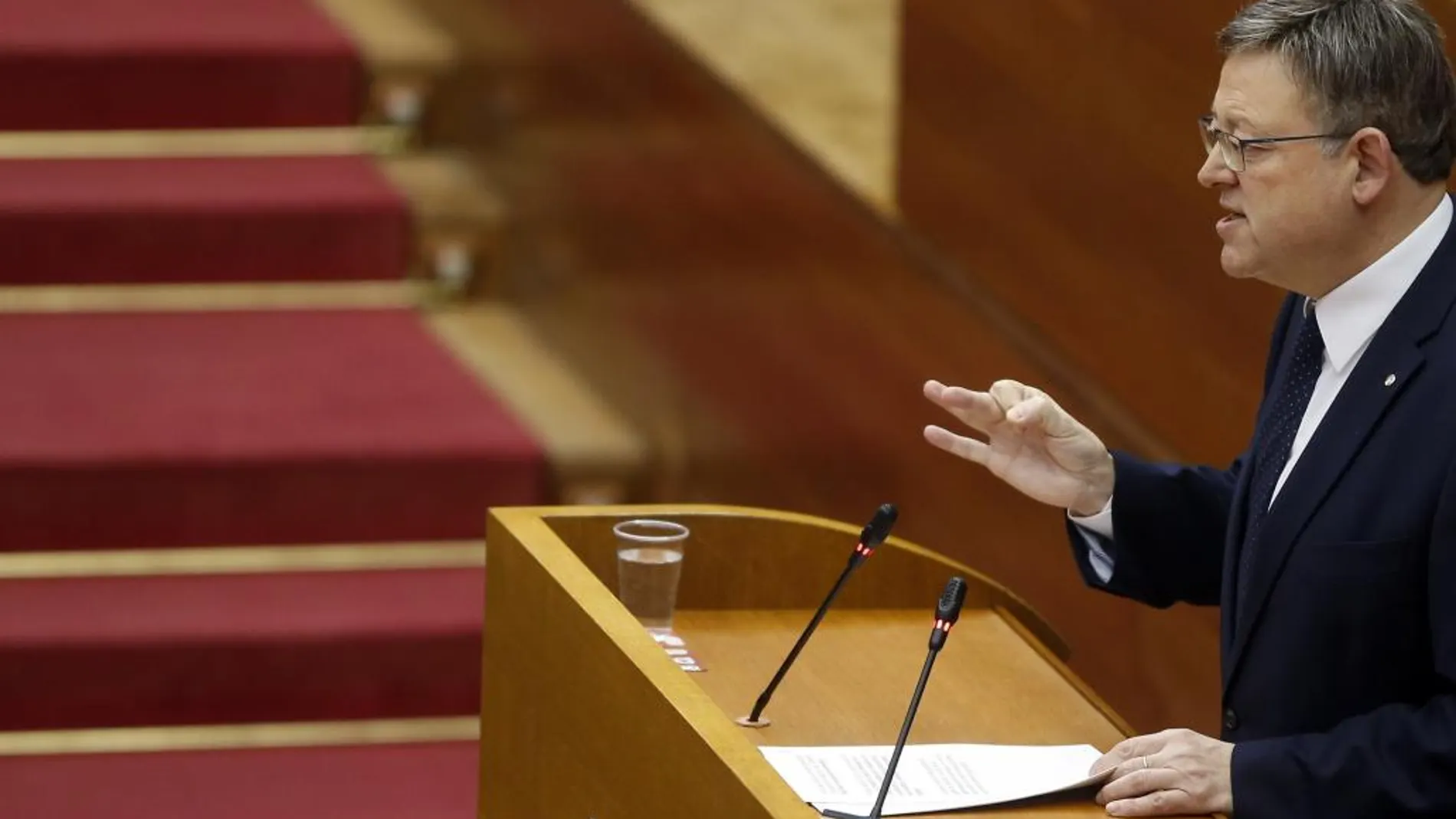El president de la Generalitat, Ximo Puig, durante la sesión de control al govern
