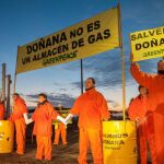 Greenpeace, que protestó en Doñana recientemente, confía en que Díaz se ponga manos a la obra para “liberarla de agresiones”