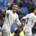 Ronaldo celebra el gol marcado de penalti ante el Sporting.