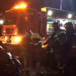 Imagen de la actuación de los bomberos en el lugar del accidente