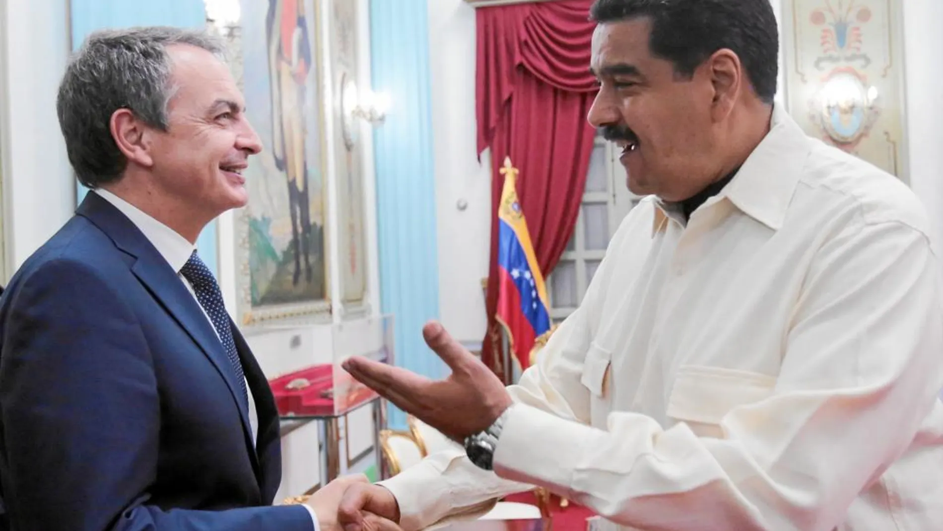 El ex presidente socialista Rodríguez Zapatero se ha citado en varias ocasiones con Maduro, lo que le ha valido las críticas de la oposición