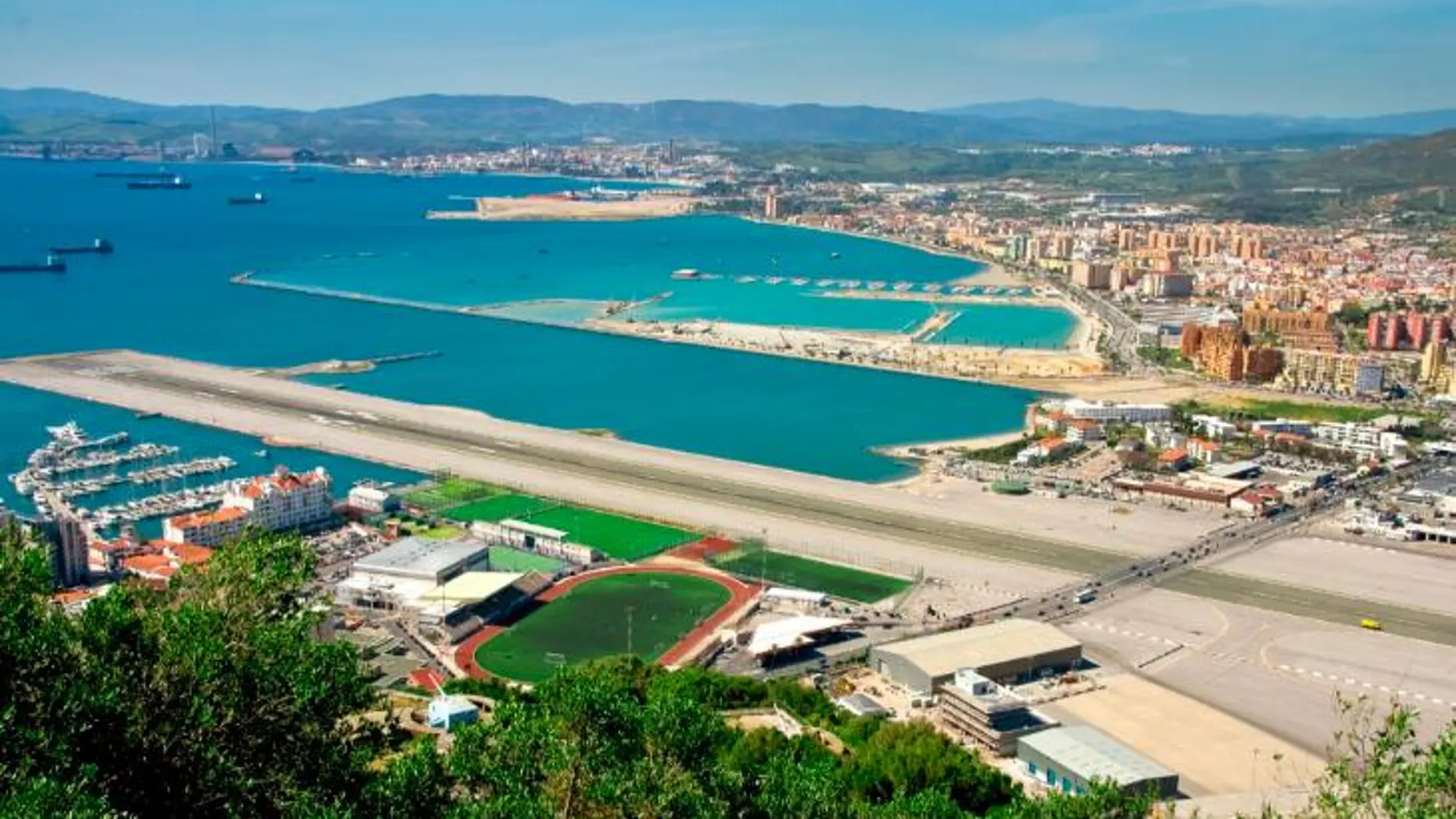 A la aeronave no pudo aterrizar en Gibraltar debido a las fuertes rachas de viento