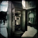 Imagen de una de las pocas cabinas telefónicas que quedan en España