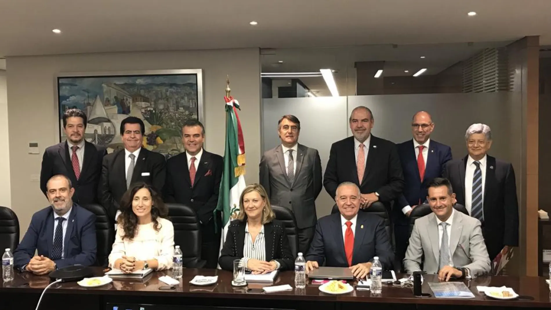 La consejera de Economía y Hacienda, Pilar del Olmo, se reúne con representantes de compañías e instituciones de México