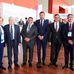 El alcalde Óscar Puente y el director del Congreso, Guillermo Galván, entre otros, momentos antes del comienzo de la reunión anual